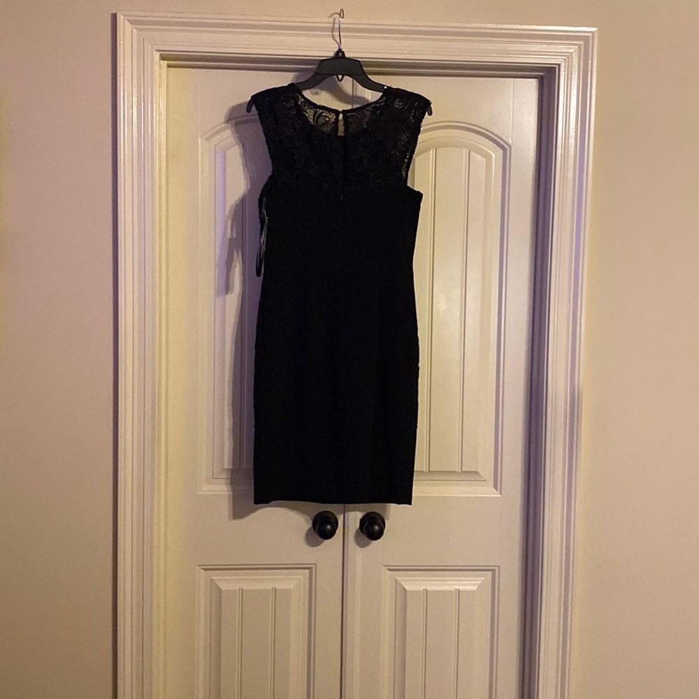 Black sleeveless dress